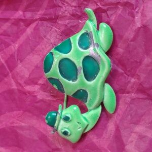 Turtle Brooch vintage enameled